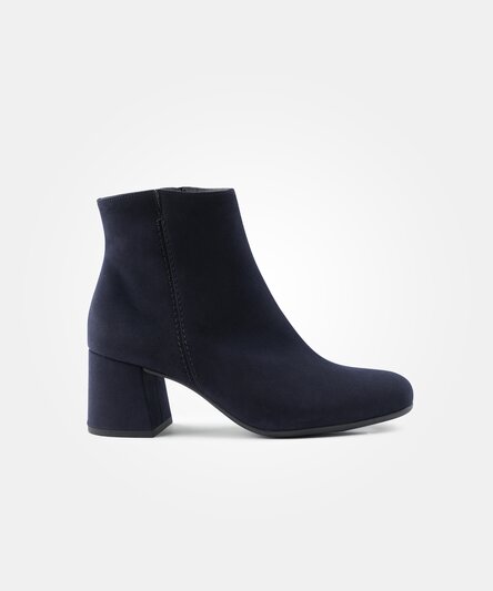 Chelsea ankle boots for women in black - Paul Green