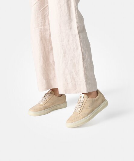 Sneaker mit Wechselfußbett