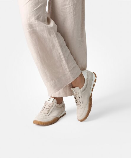 Sneaker mit Wechselfußbett