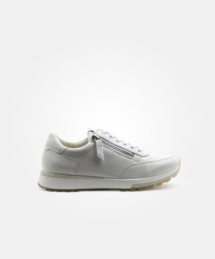 Sneakers with exchangeable insole