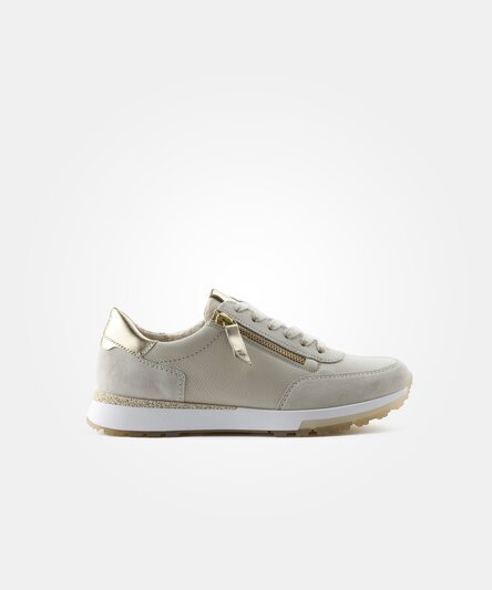 Sneakers with exchangeable insole