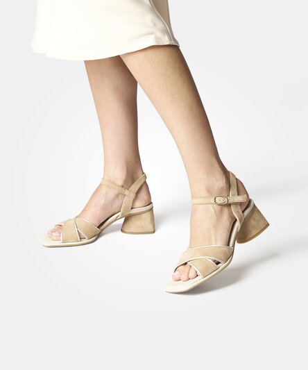 SUPER SOFT high-heel sandals