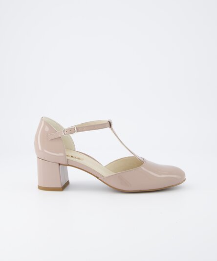 Buckle pumps