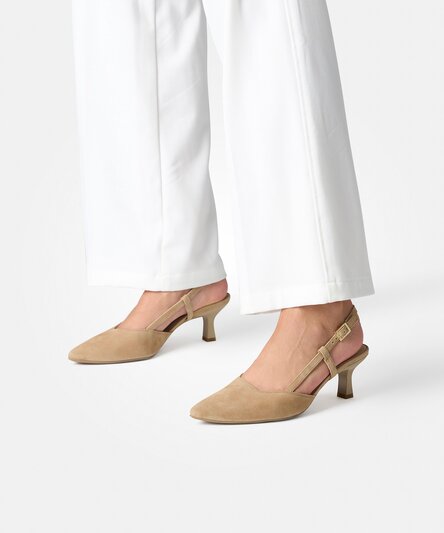 High-heel sandals