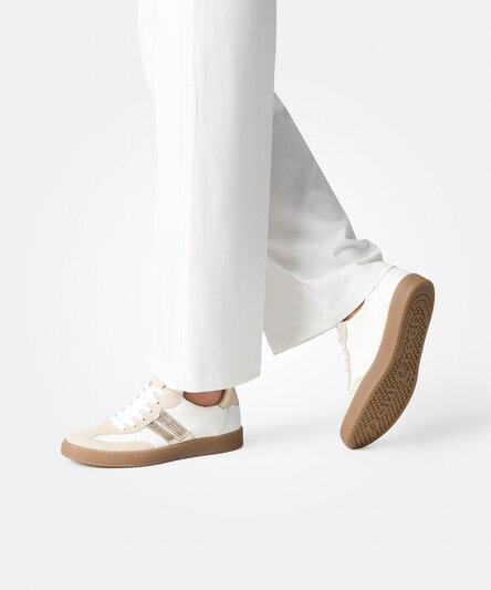 Sneaker