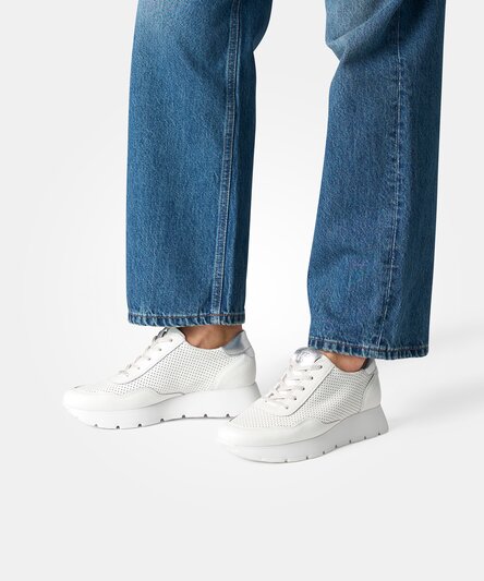 Sneaker