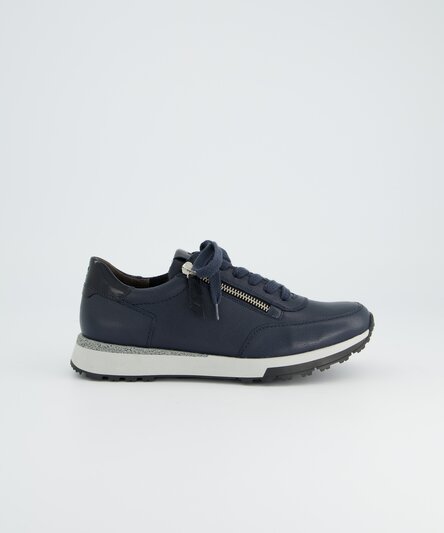 Sneakers with exchangeable insole