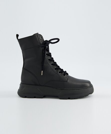 Lace-up bootie in RELAXED WIDTH and exchangeable insole
