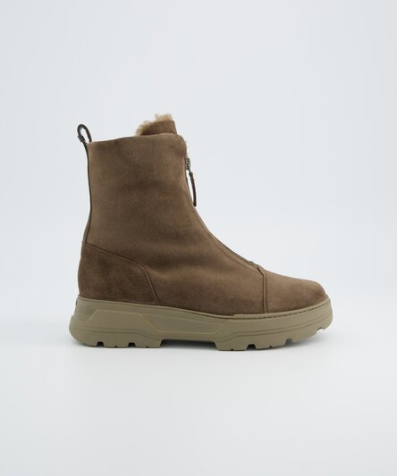 Ankle boots in RELAXED WIDTH and removable footbed