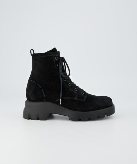Lace-up boots