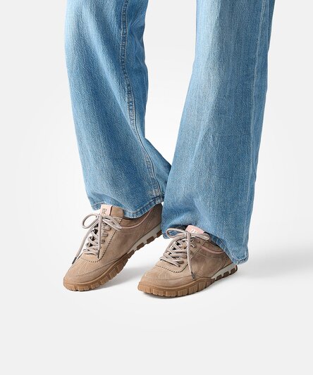 Sneaker mit Wechselfußbett