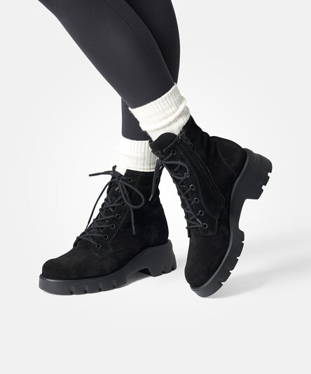 Lace-up boots