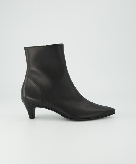 SUPER SOFT Ankle boot with lambskin lining