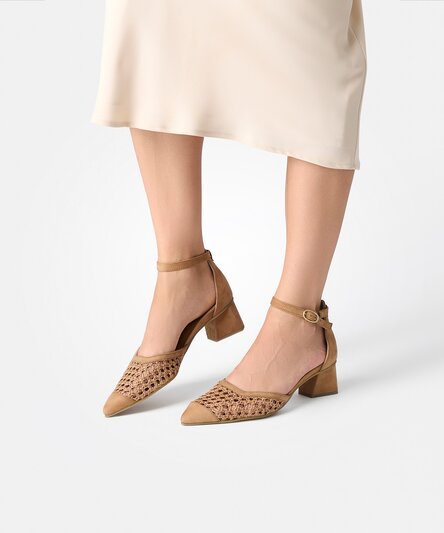 SUPER SOFT Strappy pumps
