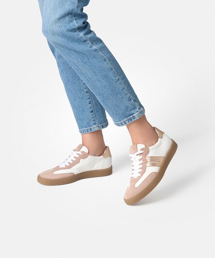 Sneaker