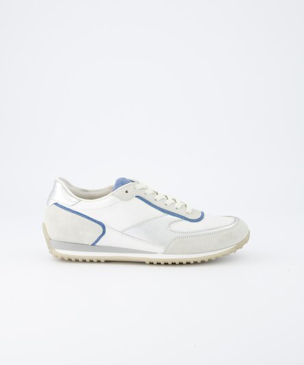 Sneaker mit Wechselfußbett