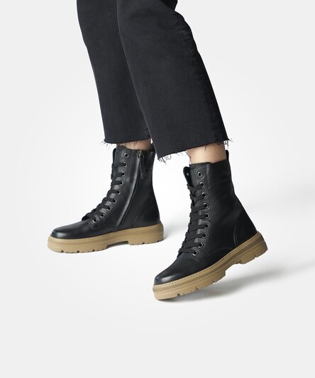 Schnürboots