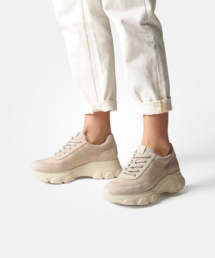 Sneaker