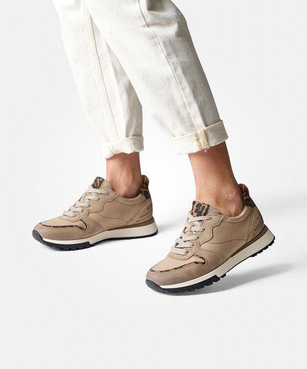 Sneaker mit Wechselfußbett