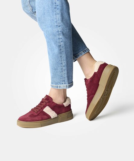 Sneaker mit Wechselfußbett