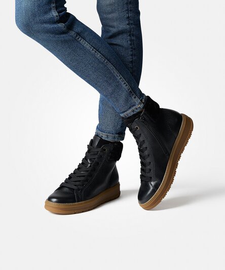 Hightop pauls with RELAXED WIDTH and removable footbed