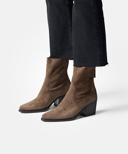 Ankle boots
