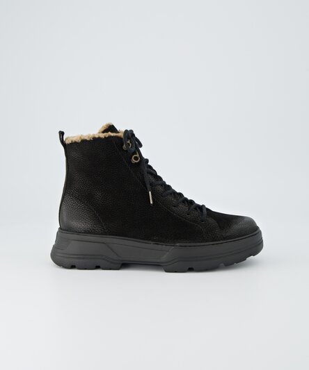 Lace-up booties with exchangeable insole and warm lining