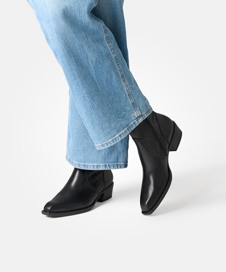 Ankle boots