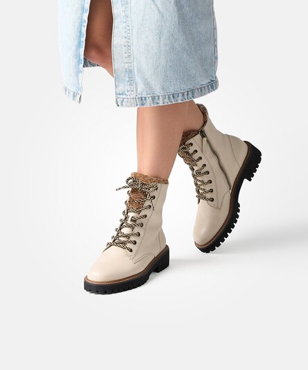 Schnürbootie mit Warmfutter