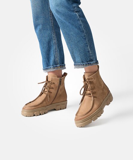 Lace-up boots