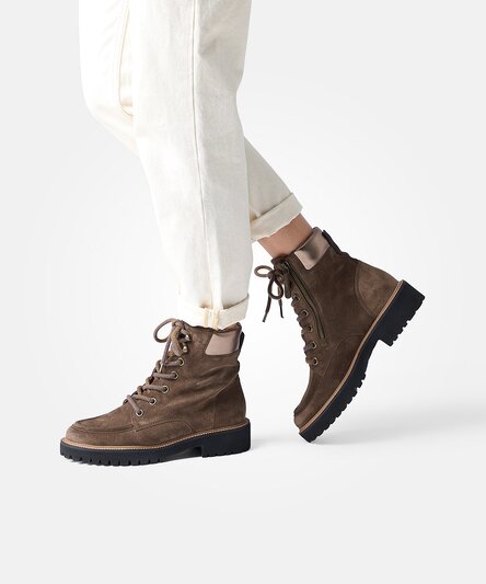 Lace-up boots