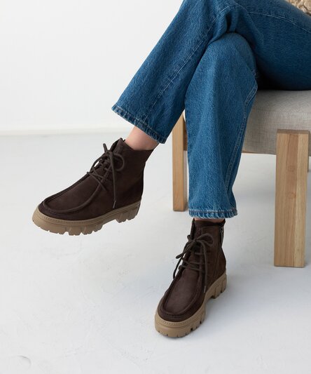 SUPER SOFT Lace-up boots