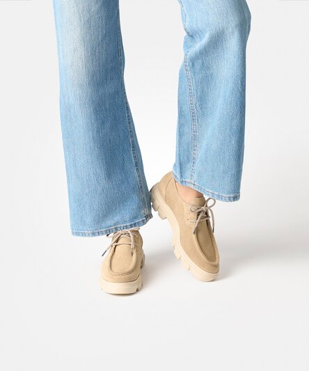 SUPER SOFT Lace-ups