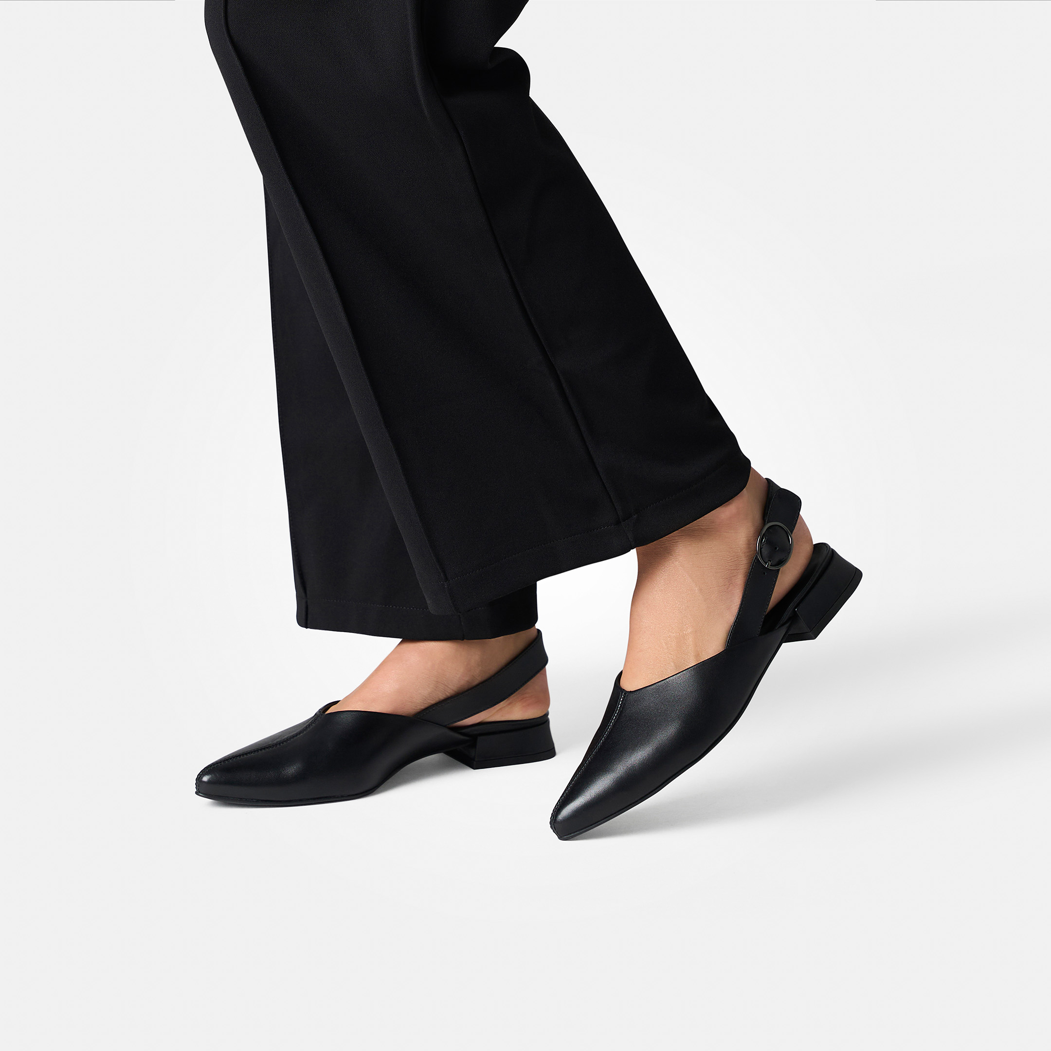 paul green dress shoes Sandals with a strap, in black LowStock:43642535084083