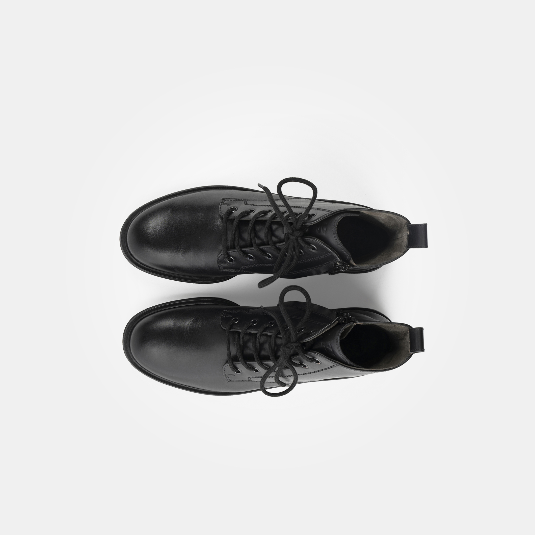 Lace-up ankle boots in black - Paul Green
